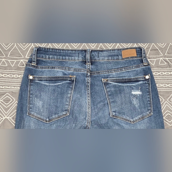 Judy Blue Midrise Straight Fit Jeans Size 27 - Picture 4 of 7
